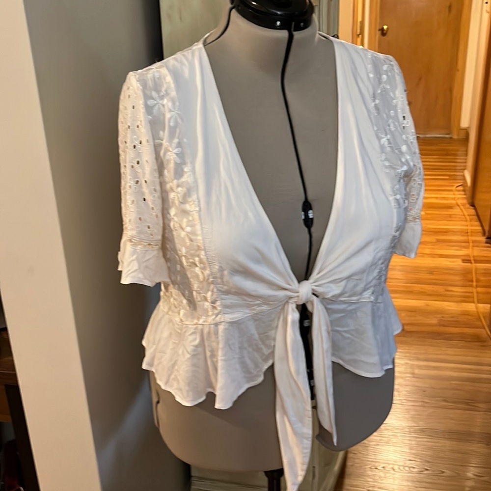American eagle flower embroidery top